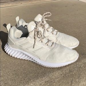 Adidas Mens Alpha Bounce CR Training Shoe